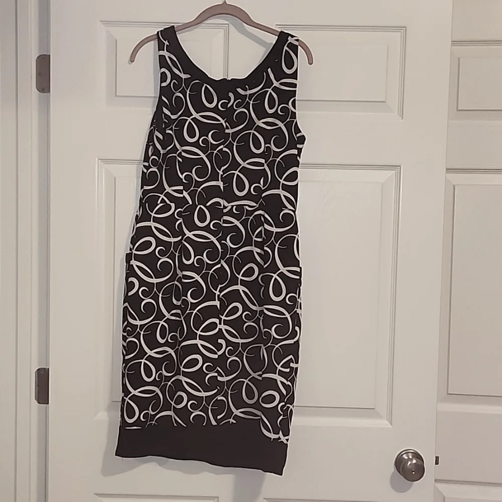 πHPx3π London Times Black+White Sleeveless Dress - Picture 4 of 5